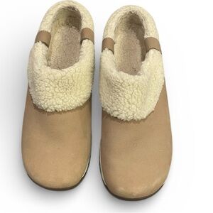 Merrell Women’s Fur Merrell Encore Q2 Ice Slides, size 8